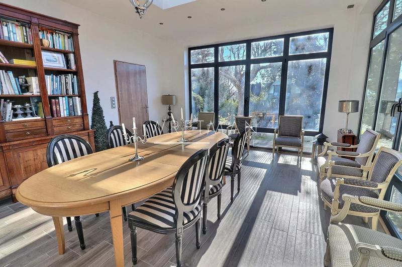 Villa - 180 m² - 7 pièces