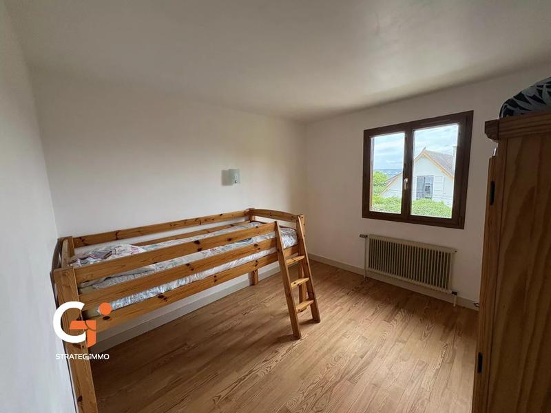 Maison - 206 m² - 7 pièces