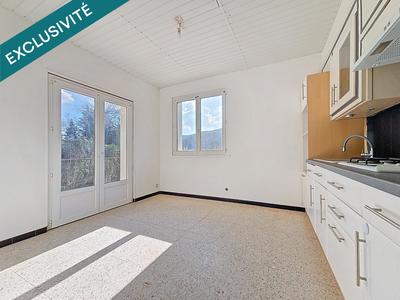 Maison - 177 m² - 9 pièces