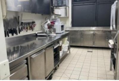 Local commercial - 287 m²