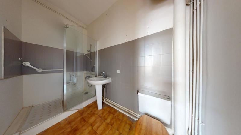 Appartement - 120 m² - 6 pièces