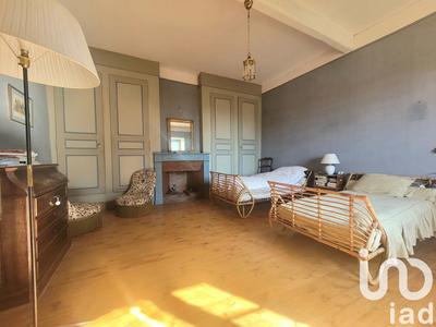 Maison - 240 m² - 8 pièces