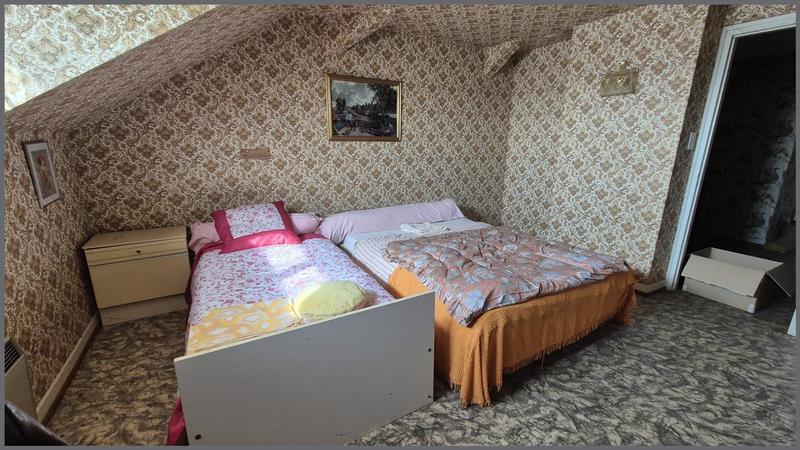 Maison - 185 m² - 10 pièces