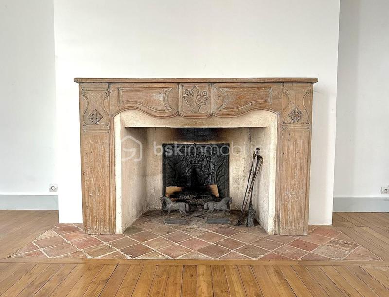 Maison - 241 m² - 10 pièces