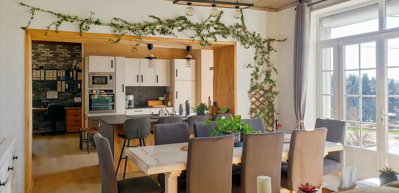 Maison - 180 m² - 6 pièces