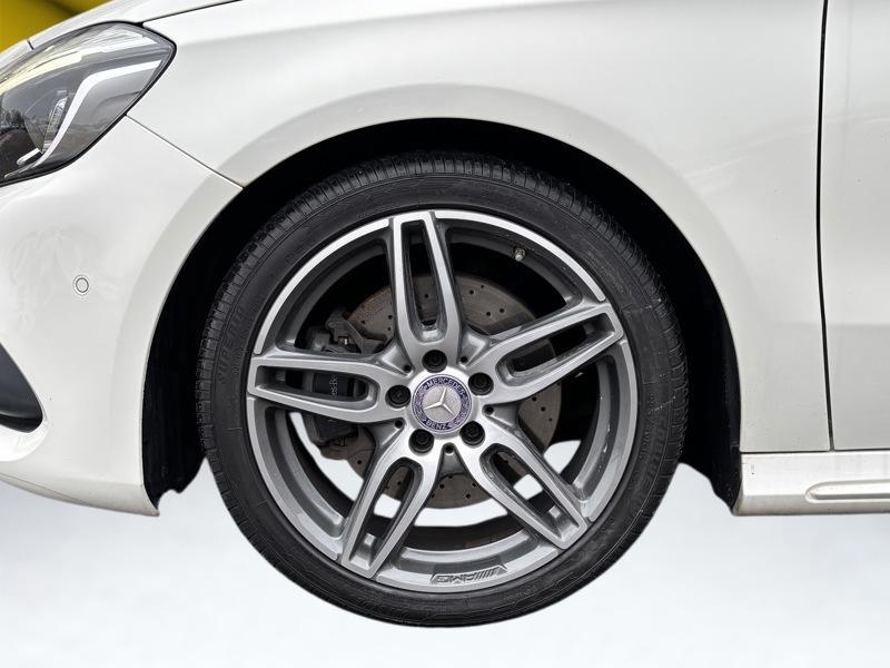 Mercedes Classe a 220 4matic Pack Amg Line Gps camera sièges chauf