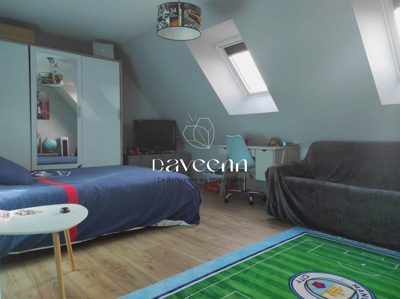 Maison traditionnelle - 163 m² - 6 pièces