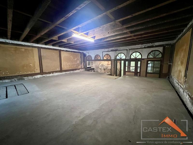 Maison de village - 287 m² - 11 pièces