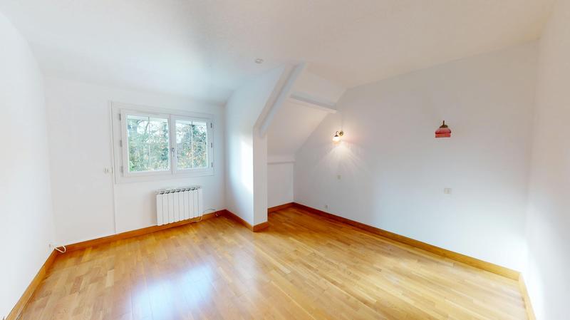 Maison - 151 m² - 6 pièces