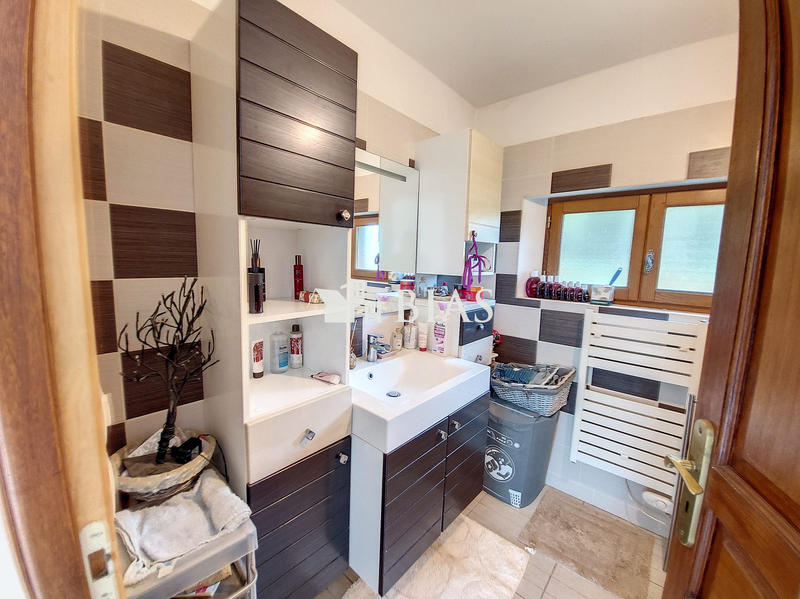 Maison traditionnelle - 127 m² - 5 pièces