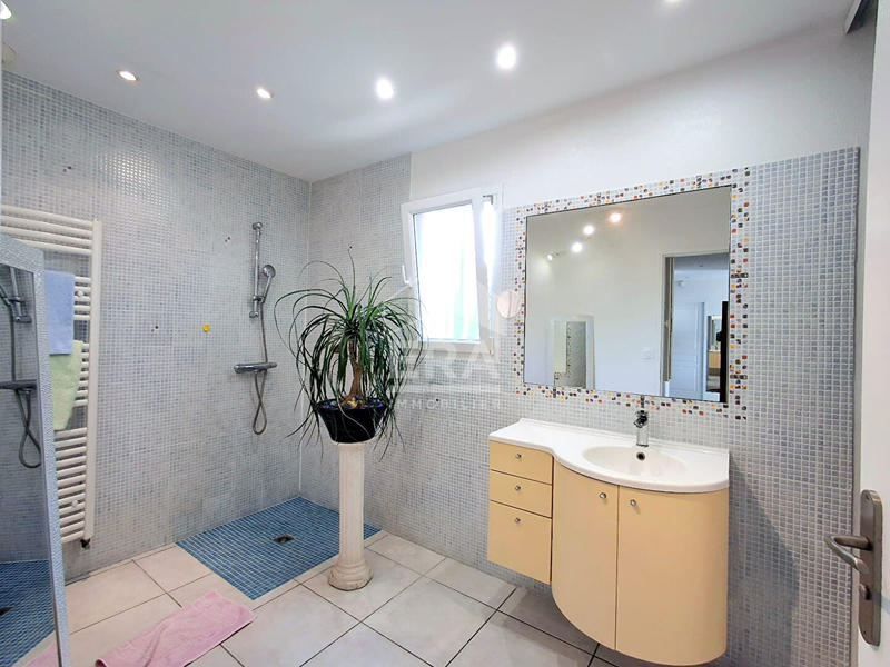 Maison - 91 m² - 4 pièces