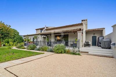 Propriété - 315 m² - 8 pièces