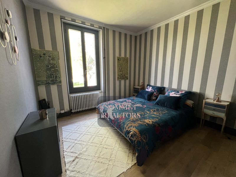 Propriété - 155 m² - 8 pièces