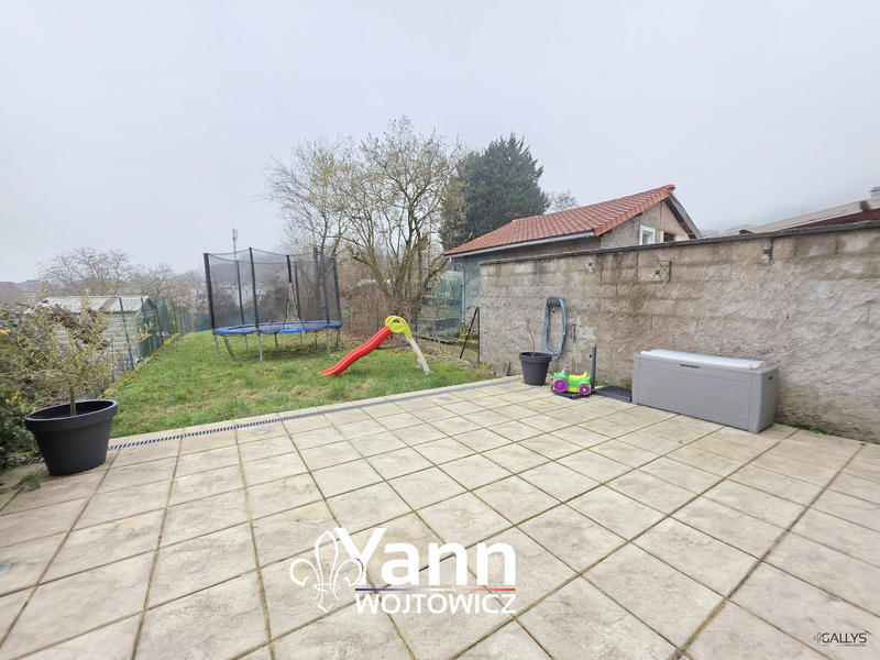 Maison - 92 m² - 5 pièces