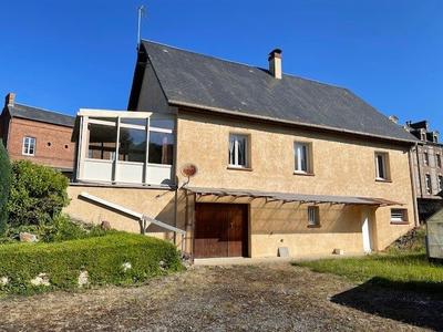 Maison - 93 m² - 5 pièces