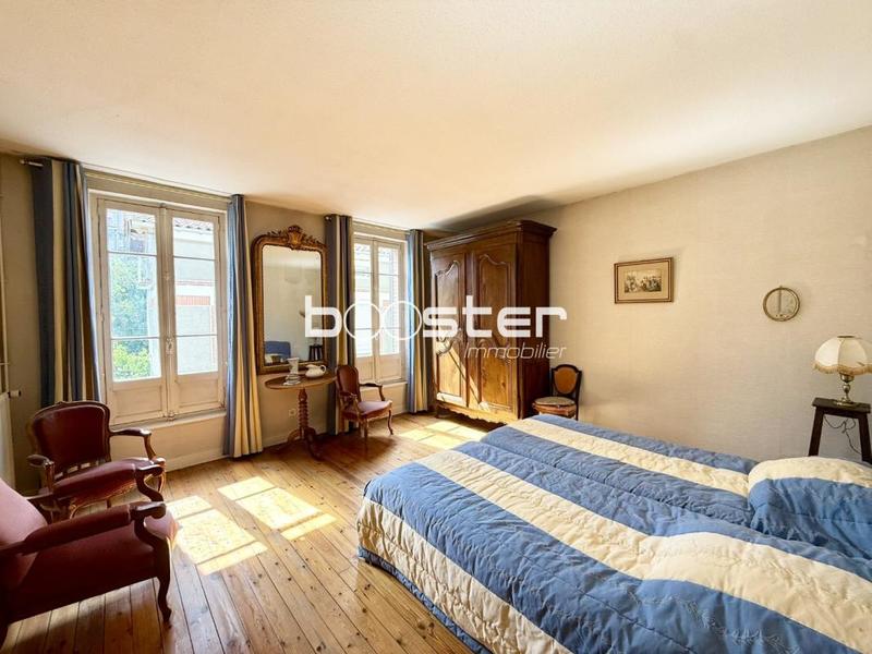 Maison ancienne - 207 m² - 7 pièces