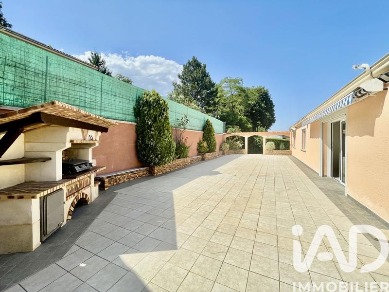 Maison - 140 m² - 6 pièces