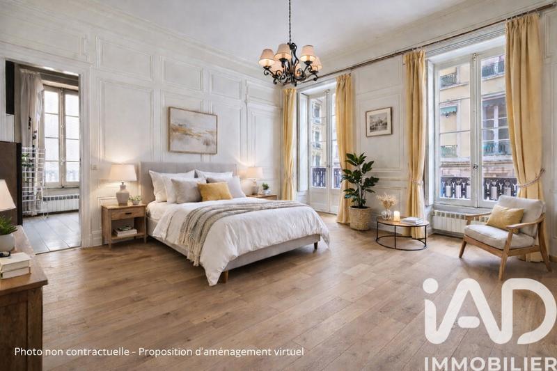 Appartement - 150 m² - 5 pièces