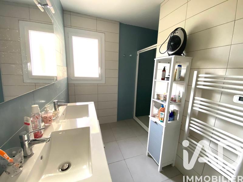 Maison - 211 m² - 10 pièces