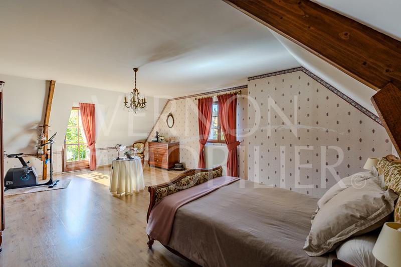 Maison - 168 m² - 6 pièces