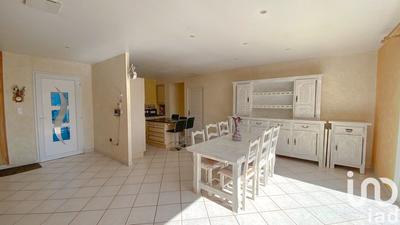 Maison - 181 m² - 5 pièces