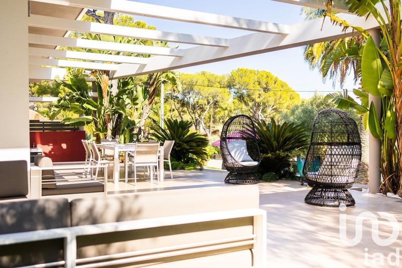 Maison - 227 m² - 7 pièces