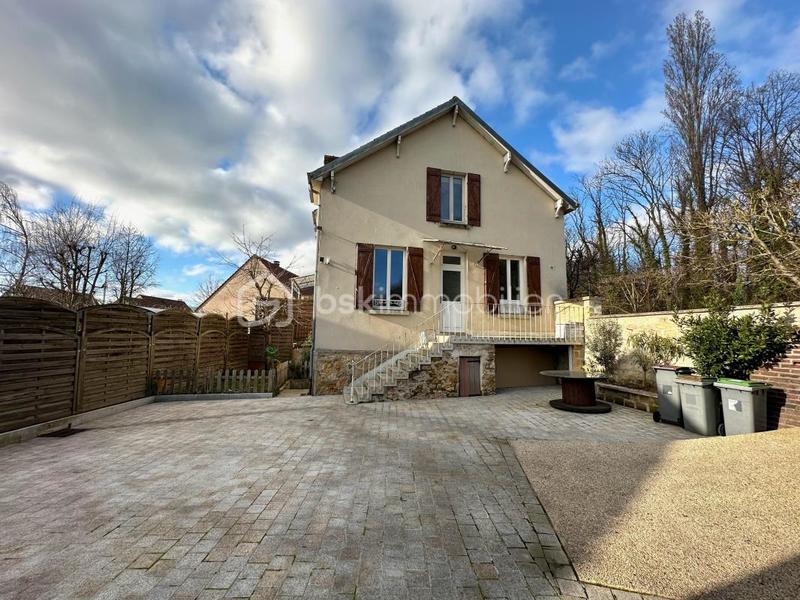 Maison - 100 m² - 5 pièces