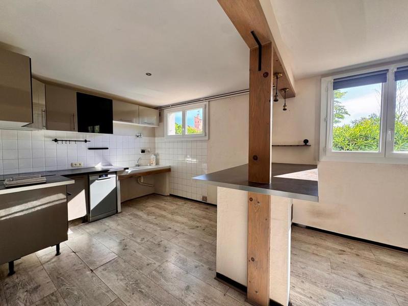 Villa - 200 m² - 10 pièces