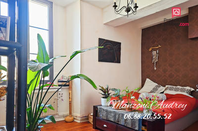 Demeure - 1 456 m² - 12 pièces