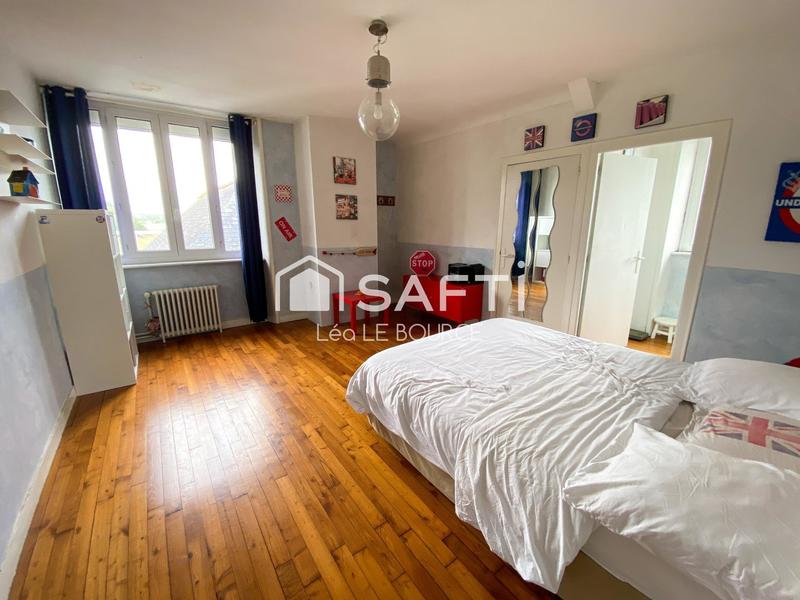 Maison - 223 m² - 8 pièces