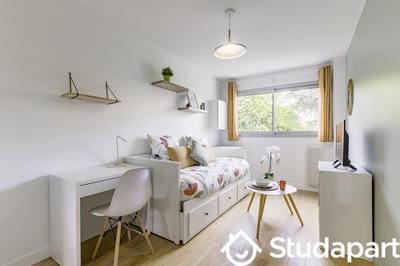 Chambre - 9 m² - 1 pièce