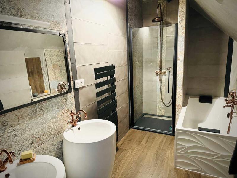 Maison - 215 m² - 6 pièces