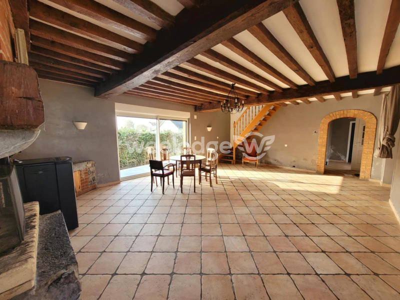 Maison - 162 m² - 8 pièces