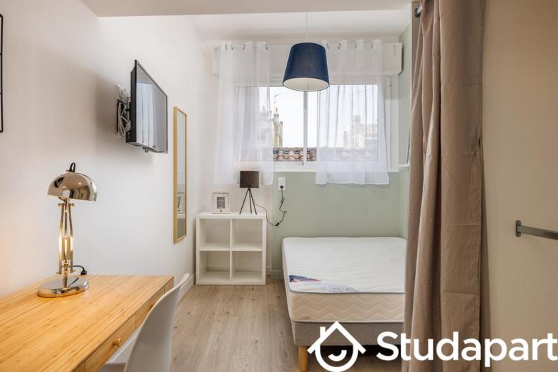 Chambre - 11 m² - 1 pièce