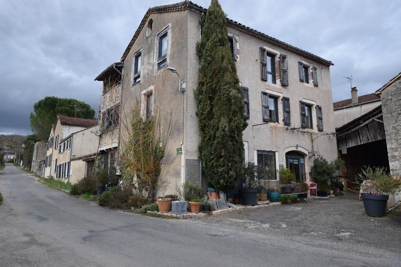 Maison - 203 m² - 7 pièces