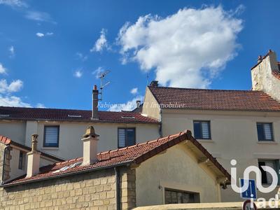 Maison - 250 m² - 15 pièces