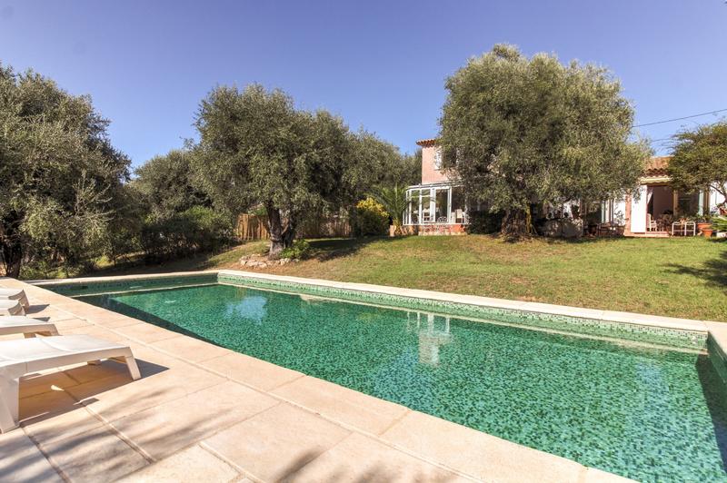 Villa - 136 m² - 6 pièces