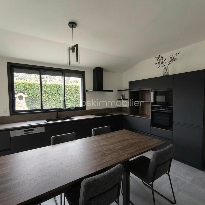 Propriété - 127 m² - 5 pièces