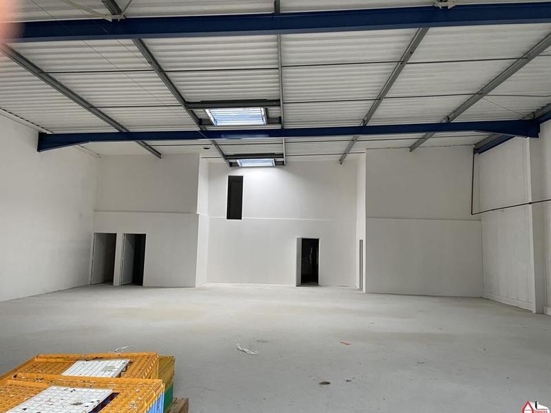 Maison - 360 m² - 8 pièces