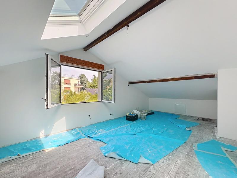 Maison - 260 m² - 10 pièces