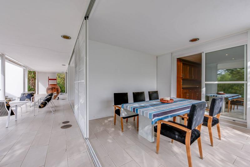 Maison contemporaine - 380 m² - 10 pièces