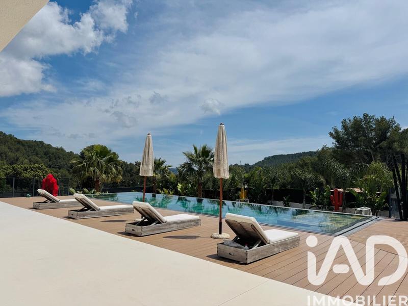 Maison - 190 m² - 7 pièces