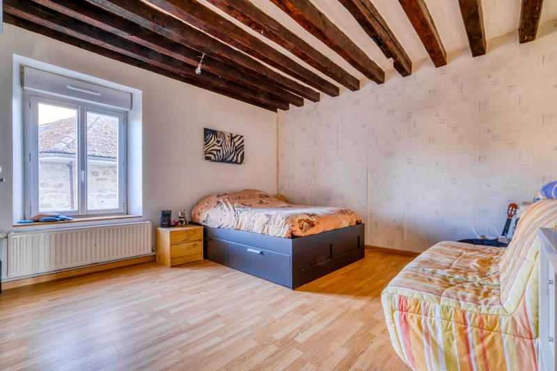 Maison - 261 m² - 8 pièces