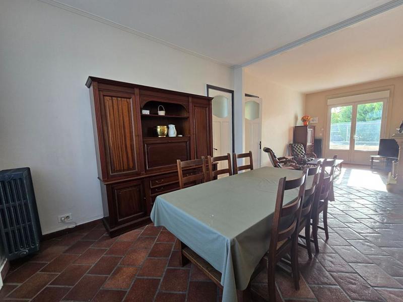 Maison - 165 m² - 9 pièces