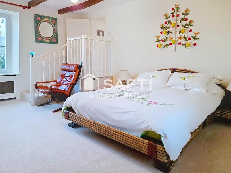 Maison - 209 m² - 6 pièces