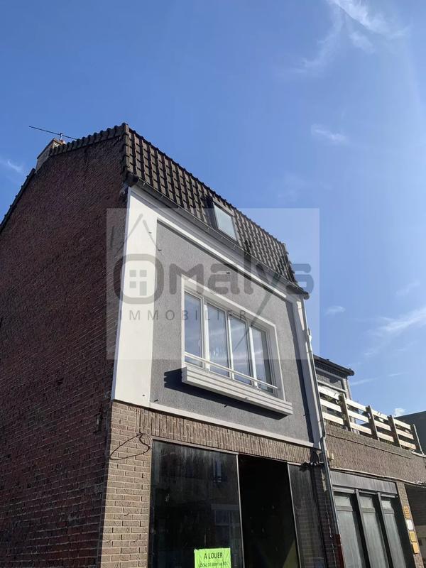 Local commercial - 120 m² - 3 pièces