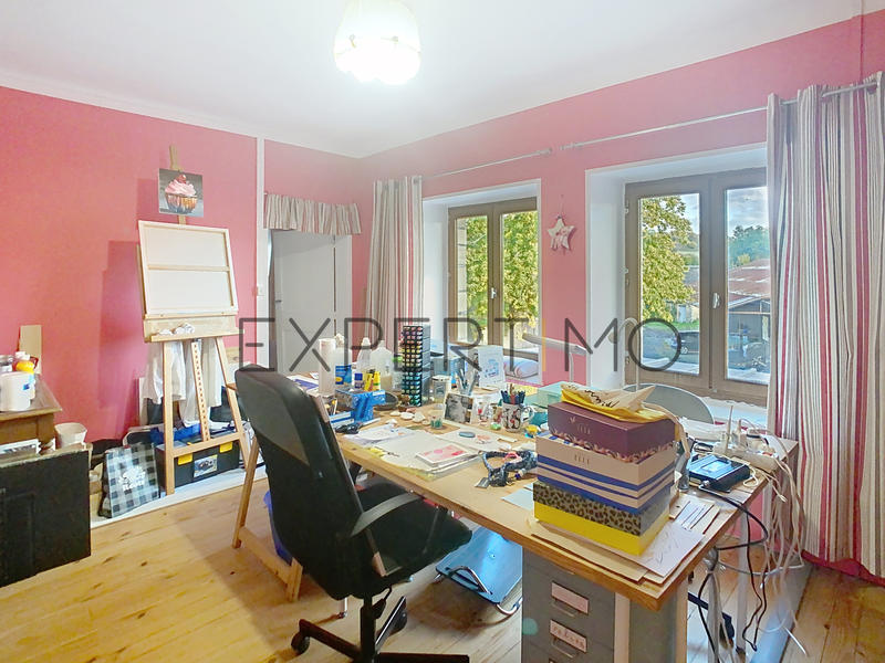 Maison - 230 m² - 9 pièces