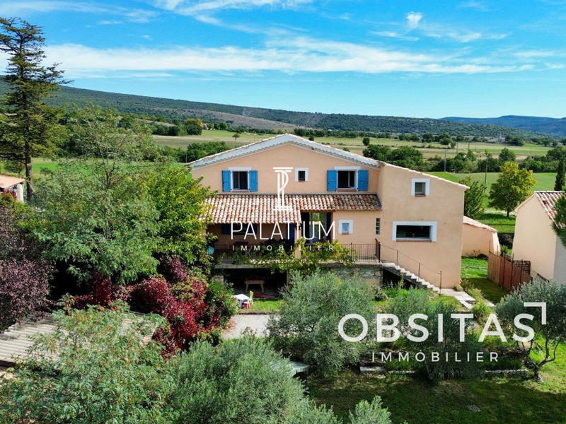 Maison - 195 m² - 6 pièces