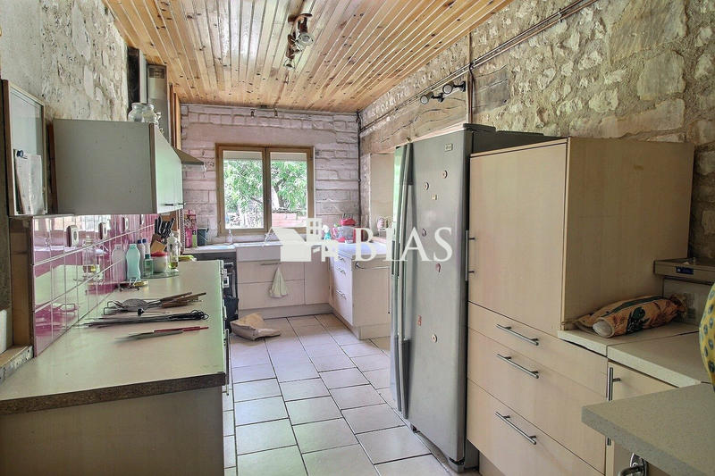 Maison - 298 m² - 10 pièces