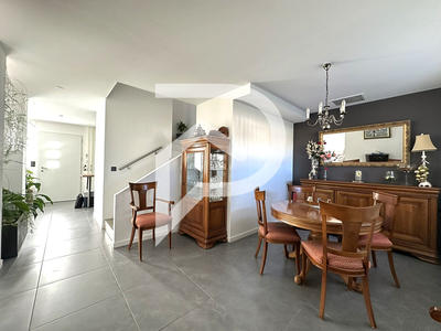 Maison - 126 m² - 5 pièces